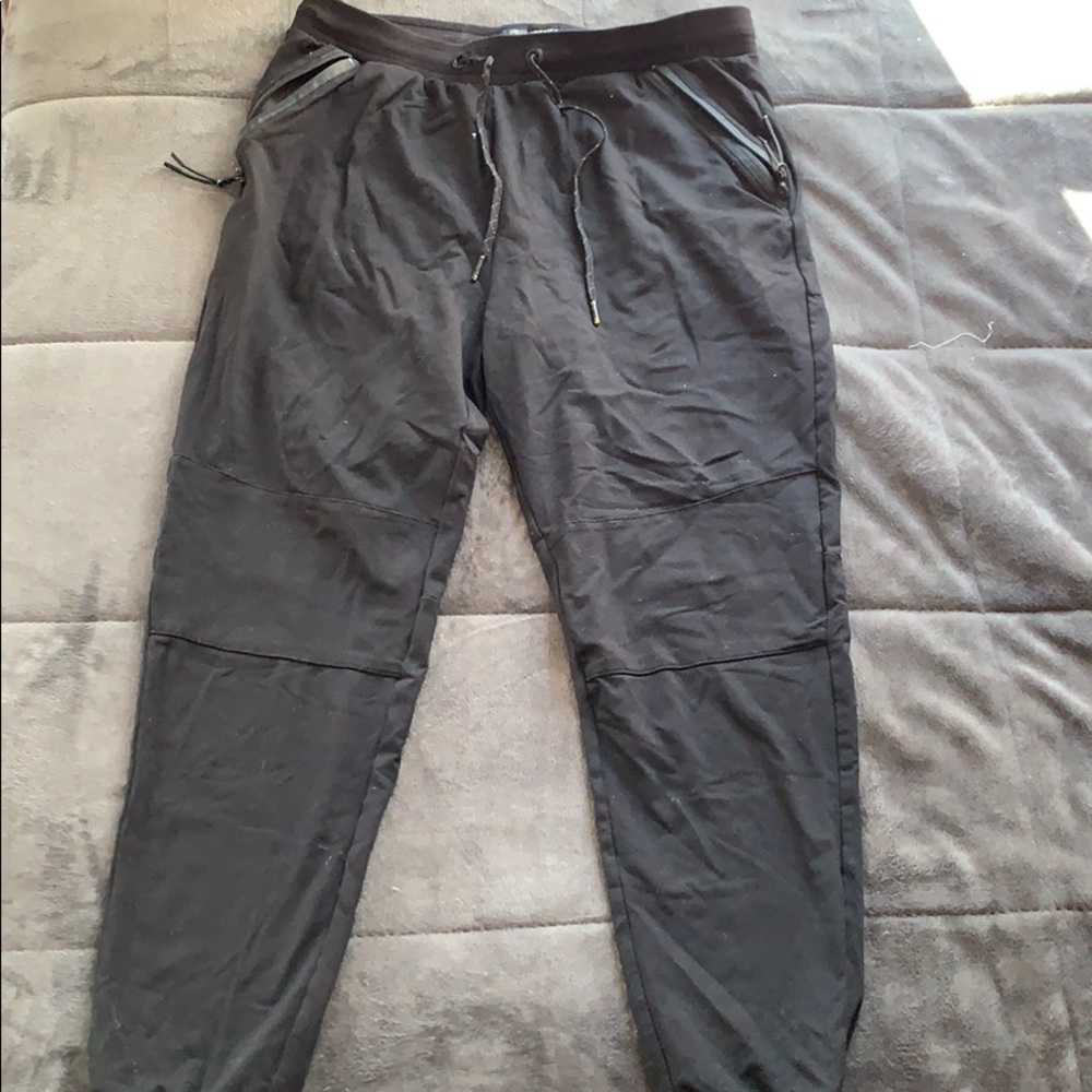 Nylon and elastane joggers from American Eagle.